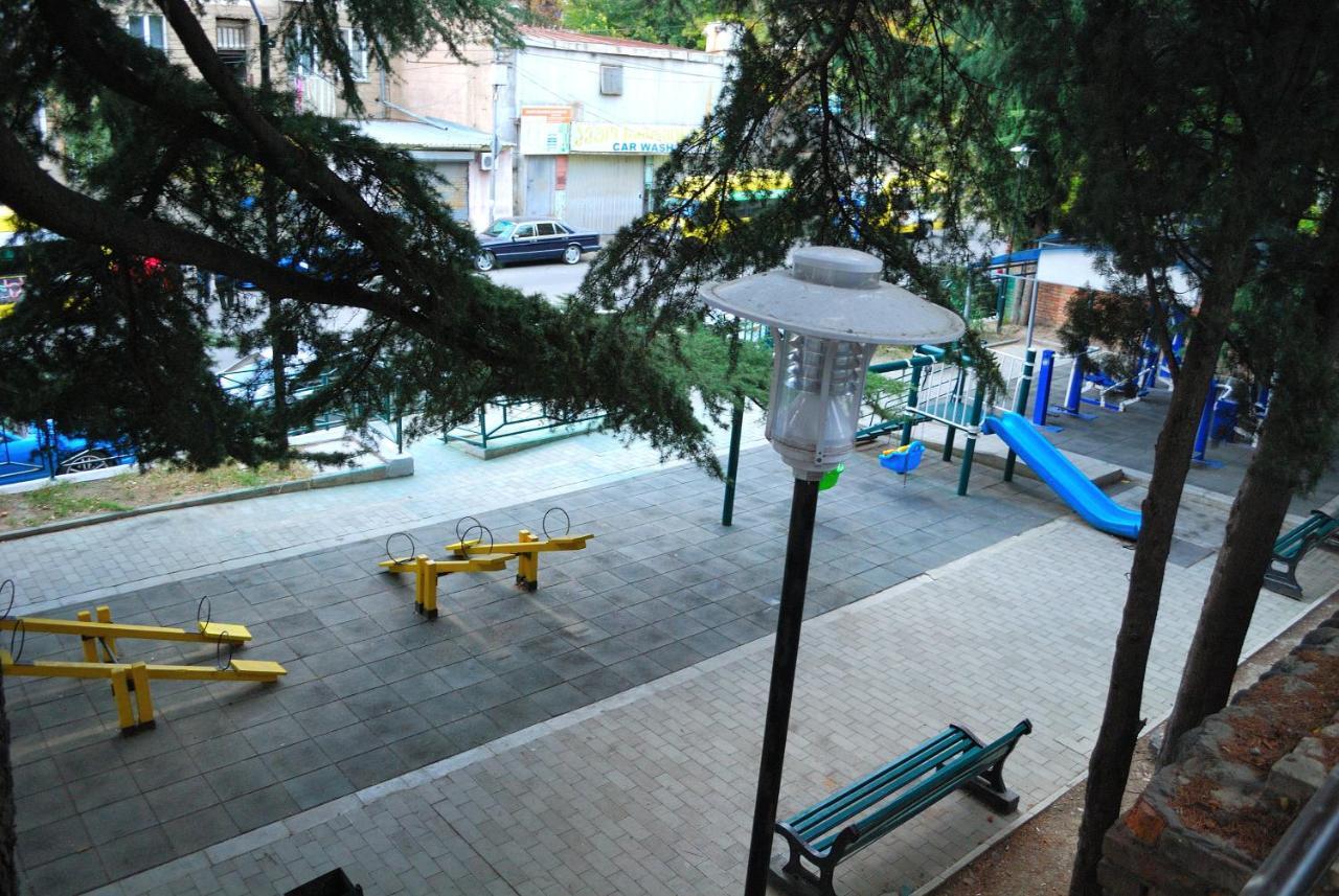 Nikas Apartment Tbilisi Exterior foto